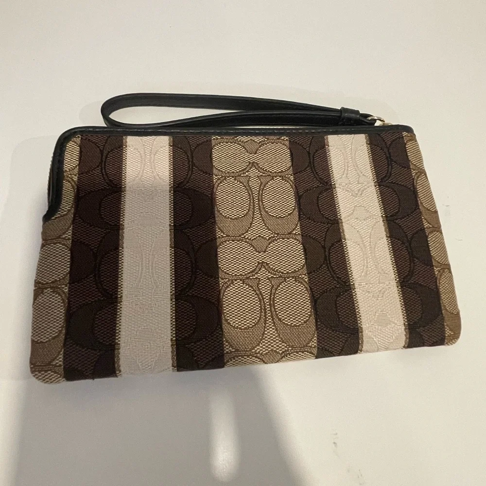 Coach Mollie Tote 25 and Wristlet in Signature Jacquard with Stripes - Picture 11 of 13